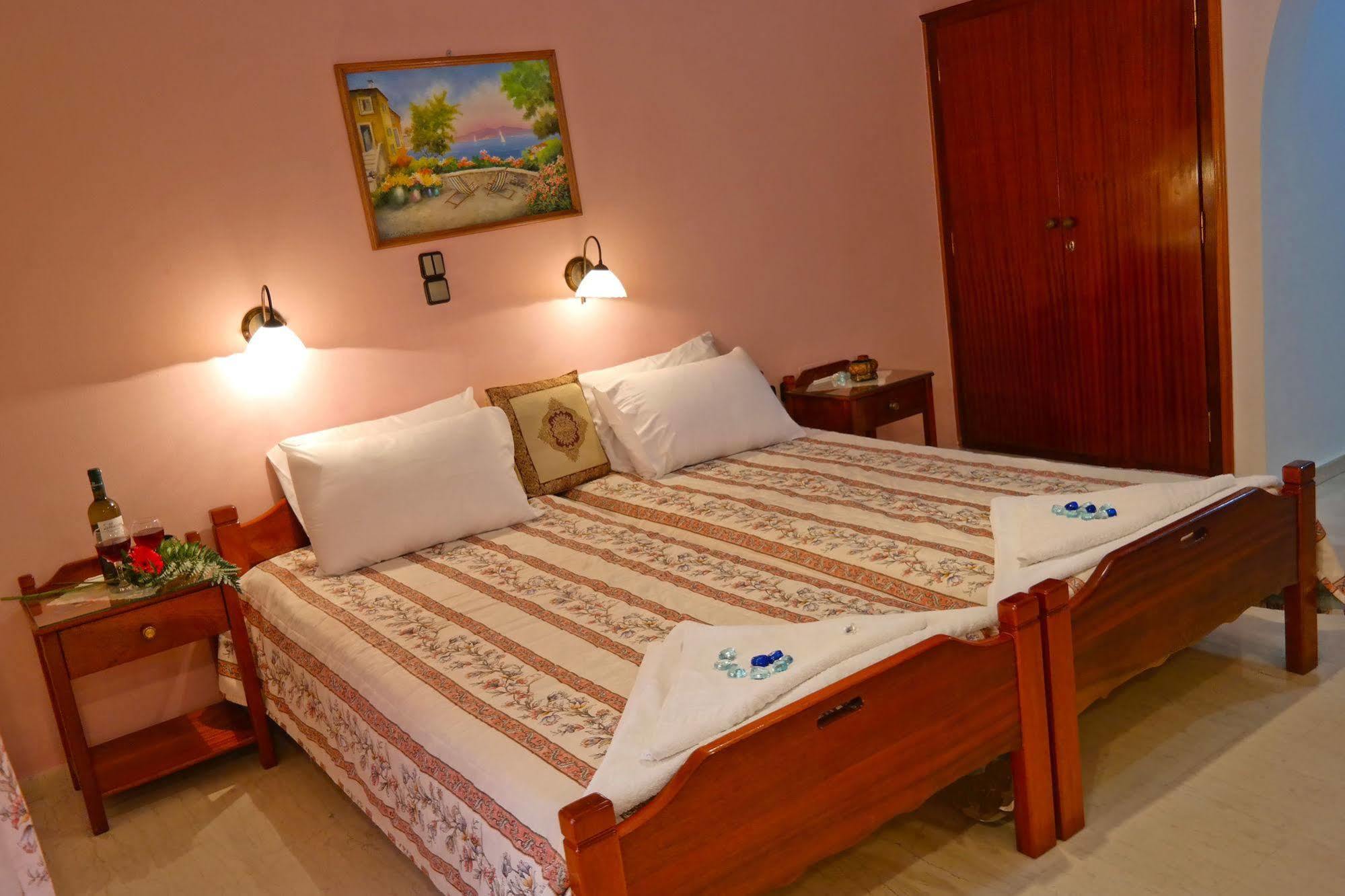Golden Beach Studios Down Town Naxos City Екстериор снимка