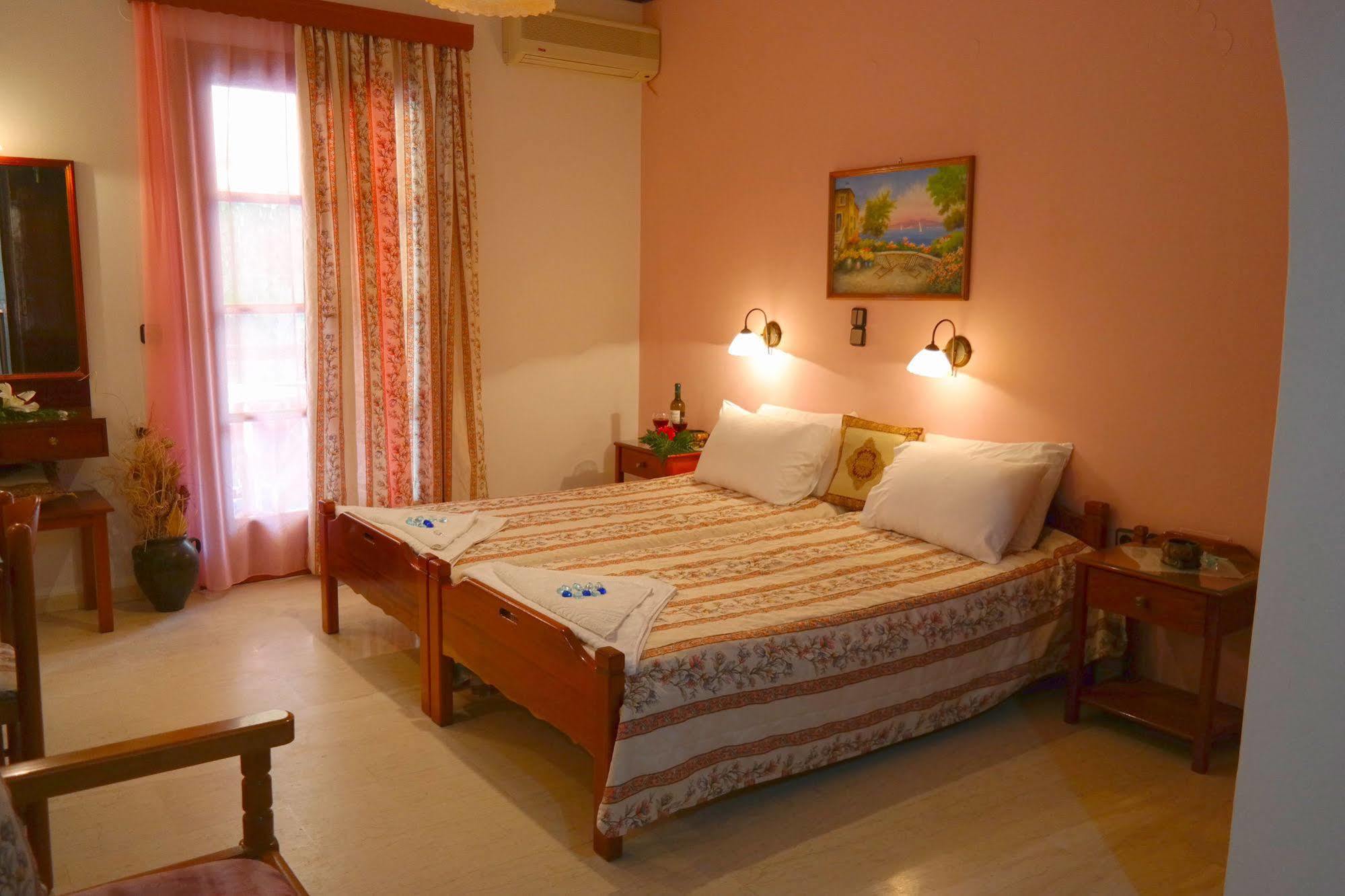 Golden Beach Studios Down Town Naxos City Екстериор снимка