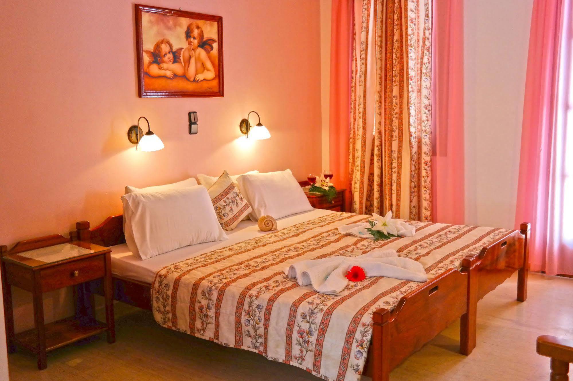 Golden Beach Studios Down Town Naxos City Екстериор снимка