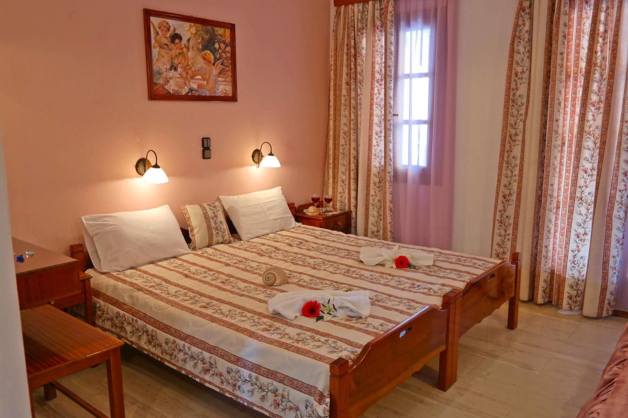 Golden Beach Studios Down Town Naxos City Екстериор снимка